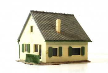 Spur H0 Fertigmodell Einfamilienhaus (H0-0146E)