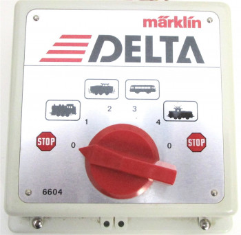 Märklin Digital 67025 Fahrregler Delta 4 Züge/Lichttaste Netzteil 18VA (3612F)