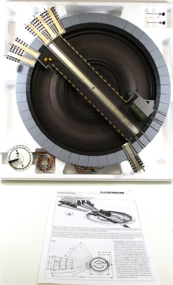 Fleischmann H0 665201 (AC) Drehscheibe Mittelleiter-Gleis mit Steuergerät OVP (4551g)