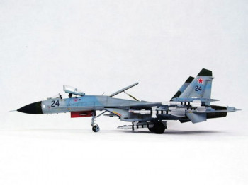 Trumpeter 1:32 2224 Sukhoi Su-27 Flanker B