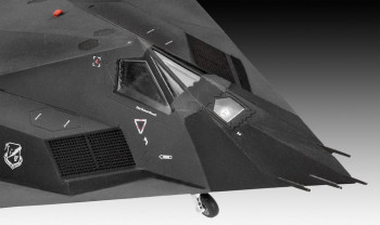 Revell 1:72 3899 F-117A Nighthawk Stealth Fighter