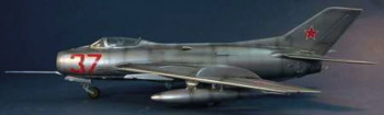 Trumpeter 1:48 2803 MiG-19 S Farmer C