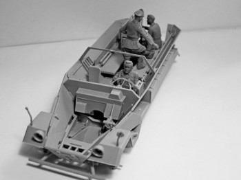 ICM 1:35 35104 Sd.Kfz.251/6 Ausf.A with Crew, Limited