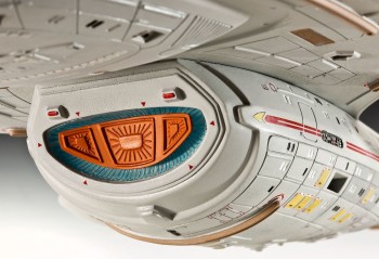 Revell 1:670 4992 Star Trek U.S.S. Voyager