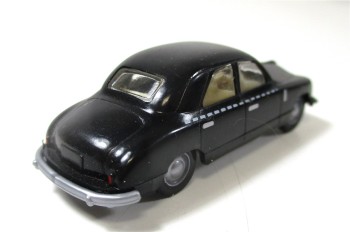 Modellauto H0 1/87 Igra Skoda 1200 Limousine 1952 (26-66)