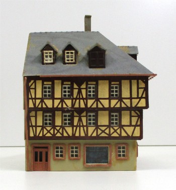 Fertigmodell Spur N Kibri Fachwerkeckhaus