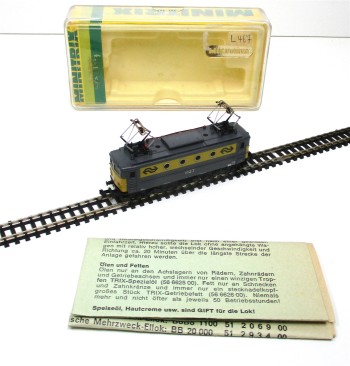 Spur N Minitrix 12069 Elektrolok BoBo 1100 NS grau-gelb Ep.IV (5476K)