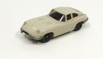 Wiking H0 1/87 Jaguar E hellbeige  PKW-Modell  o. OVP (8-2)