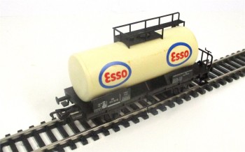 Spur H0 Fleischmann 5032 Tankwagen ESSO OVP  (3398k)