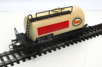 Spur H0 Märklin 4441 Tankwagen ESSO OVP (3816k)