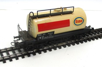 Spur H0 Märklin 4441 Tankwagen ESSO OVP (3819k)
