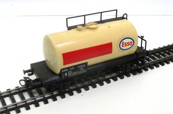 Spur H0 Märklin 4441 Tankwagen ESSO OVP (3818k)