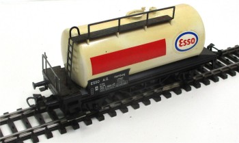 Spur H0 Märklin 4441 Tankwagen ESSO OVP (3818k)