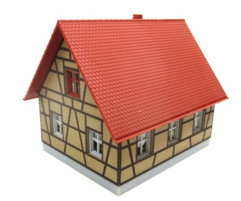 Spur H0 Faller Fertigmodell Fachwerk-Einfamilienhaus (I)