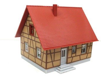Spur H0 Faller Fertigmodell Fachwerk-Einfamilienhaus (II)