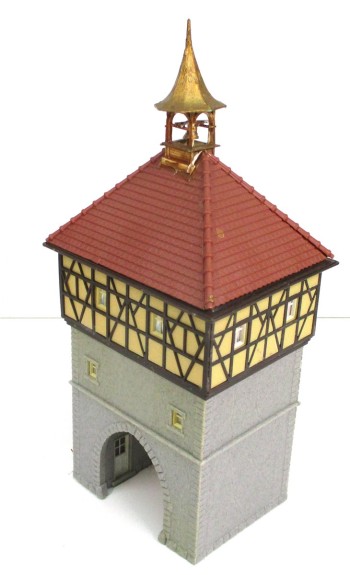 Spur H0 Stadttor mit Glockenturm Fertigmodell 