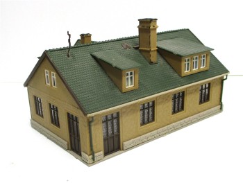 Spur N vollmer Feuerwache Fahrzeughalle Fertigmodell 