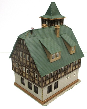 Spur N  Fertigmodell  Feuerwache mit Schlauchturm von Vollmer (I)