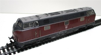 Spur H0 Trix 2456 Diesellok BR 221 137-3 DB Analog Bastler (472L)