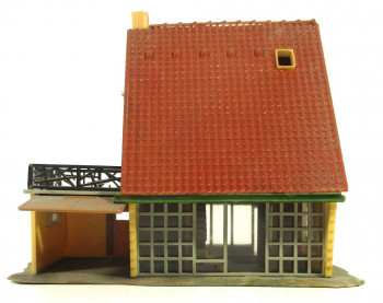 Spur H0 Fertigmodell Einfamilienhaus mit Garage (H0148)