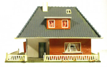 Spur HO Fertigmodell Einfamilienhaus (H0519)