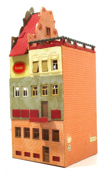 Spur H0 Fertigmodell Stadthaus mit Mansarde und Balkon (H0-0942C)