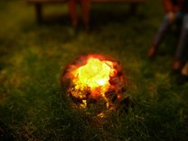 Beleuchtetes Lagerfeuer Spur H0
