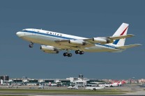 Roden 1:144 320 Boeing 720 United