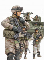 Trumpeter 1:35 424 Modern U.S. Army Armor Crewman & Infantry