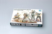 Trumpeter 1:35 426 German Field Howitzer Gun Crew on carrying