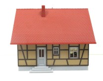 Spur H0 Faller Fertigmodell Fachwerk-Einfamilienhaus (I)