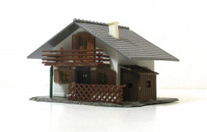 Spur H0 Fertigmodell (8) Siedlungshaus/Wohnhaus (H0-218D)