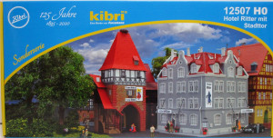 Kibri H0 12507 Bausatz Hotel Ritter mit Stadttor - OVP NEU