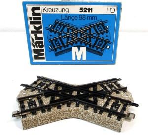 Märklin H0 5211 M-Gleis Kurze Kreuzung OVP (3426K)