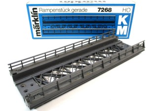 Märklin H0 7268 K+M-Gleis Rampe Kunststoff gerade L=180mm OVP (2211H)