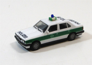 Herpa H0 1/87 BMW 325i Polizeiwagen grün / weiß