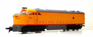 IHC H0 380 Diesellok M381 FM Union Pacific #1041 OVP Analog (3207F)