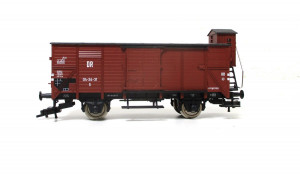 Fleischmann H0 5367K Gedeckter Güterwagen DR 04-24-31 G (1120F)