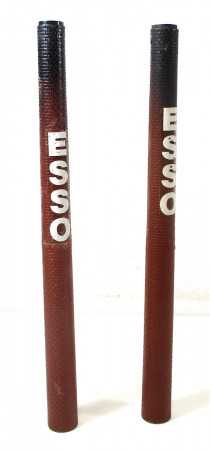 Fertigmodell H0 Set Industrieschornsteine Esso 2 Stück (H0-0860F)