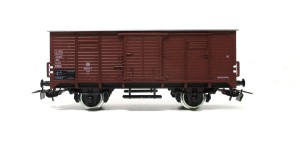 Piko H0 5/6445/020 gedeckter Güterwagen Flachdachwagen 110 847 DR OVP (700G)