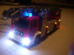 Schönwitz 50031 LED Beleuchtungsset Feuerwehr Standmodelle / Car System - NEU