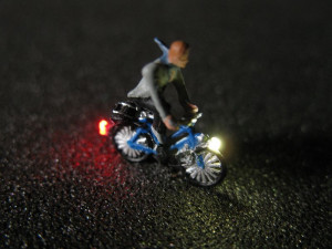 Schönwitz 50132 Fahrrad mit LED Beleuchtung N - Fahrer mit Schal - NEU