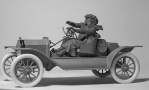 ICM 1:24 24014 American Sport Car Drivers(1910s)(1 male 1 female figures)
