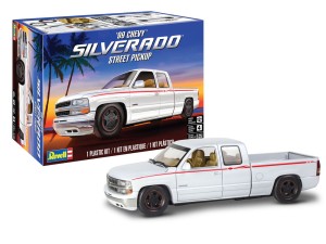 Revell 1:25 14538 1999 Chevy Silverado Custom Pickup