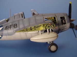 Aires 1:48 4053 F4F-4 Wildcat Klappmechanismus für die Tragflächen