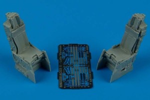 Aires 1:48 4444 ACES II ejection seats late version