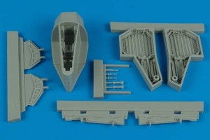 Aires 1:48 4475 F-84F Thunderstreak wheel bay (KINETIC)