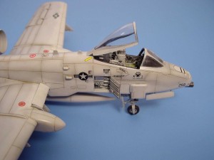 Aires 1:72 7090 A-10A Thunderbolt II Cockpit Set, Bewaffnung, Elektronikschächte für Italeri Bausatz