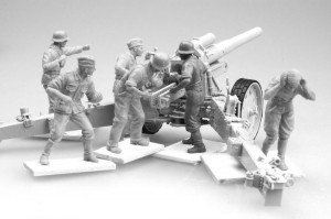 Trumpeter 1:35 425 German Field Howitzer Gun Crew on firing