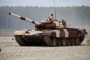 Trumpeter 1:35 9555 Russian T-72B1 MBT(w/kontakt-1 reactive amor)